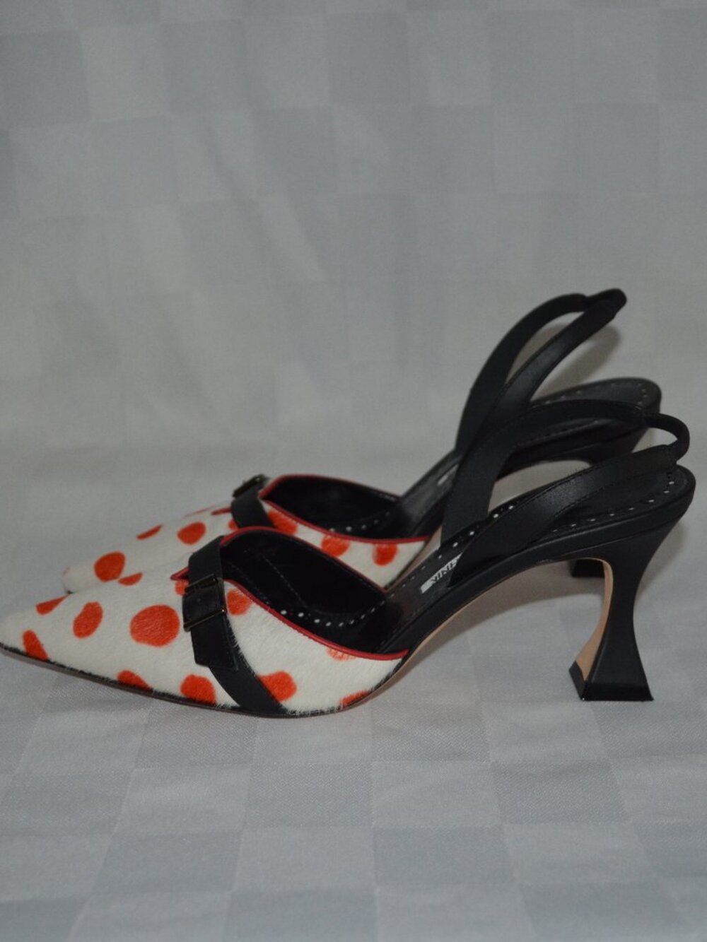 Sz 37 6.5  Manolo Blahnik Creosli Red White Calf Hair Polka Dot Slingback Heels